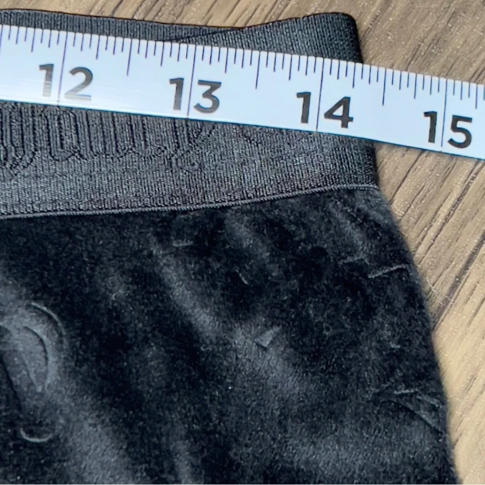 JUICY COUTURE Size M Sleepwear Velour Luxe Fitted Sleep Bottoms Black Em…
